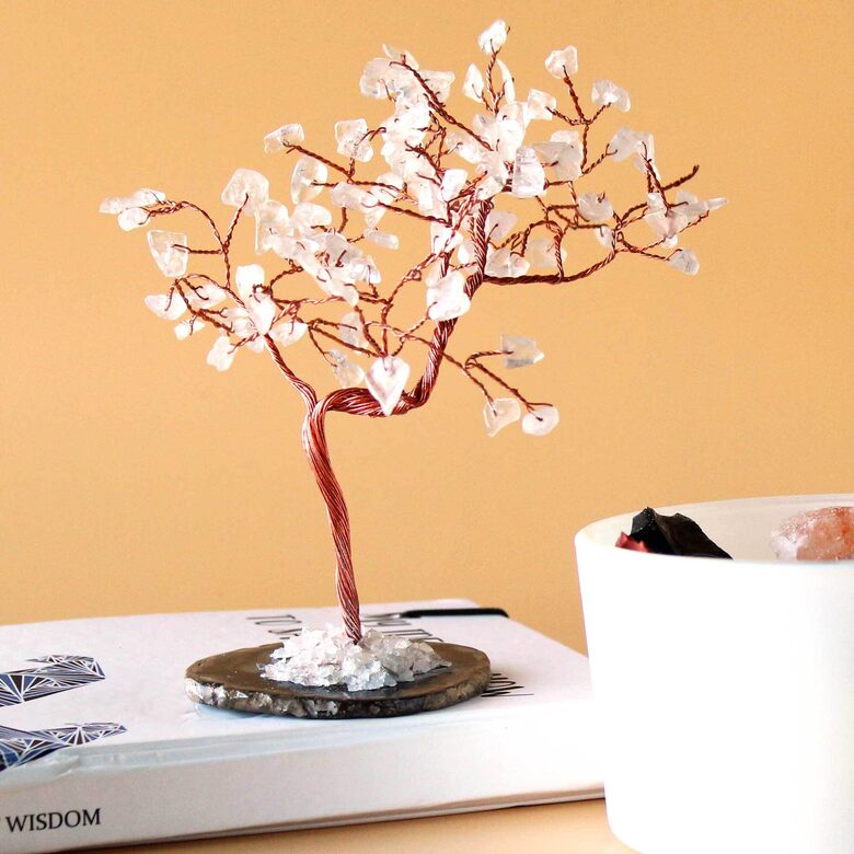 Kristālu koks ( 100 dzidrā kvarca kristāli) 