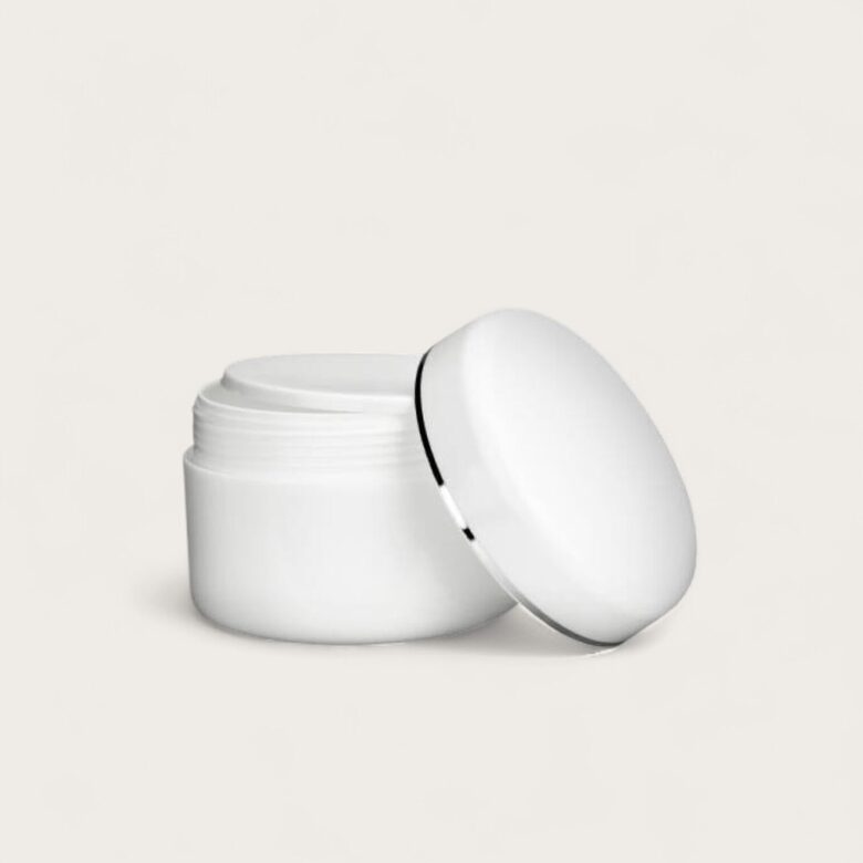 Plastmasas trauciņš balts ar sudraba strīpiņu 100 ml