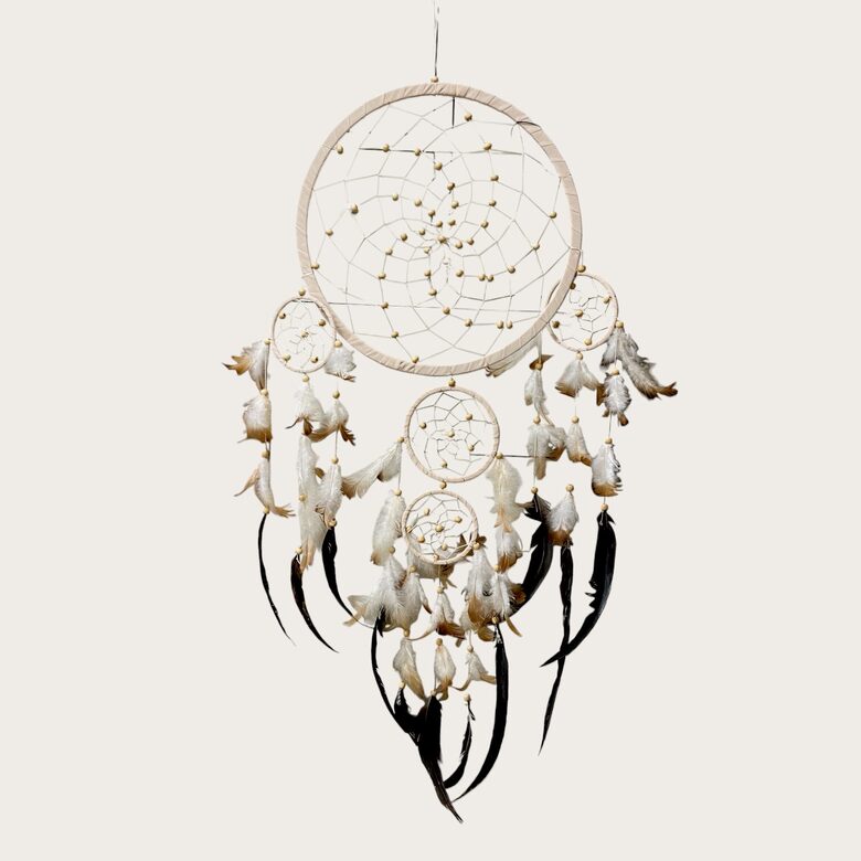 Sapņu ķērājs Bali (zamšādas audums Krēmkrāsa ) XL ( 32 cm)