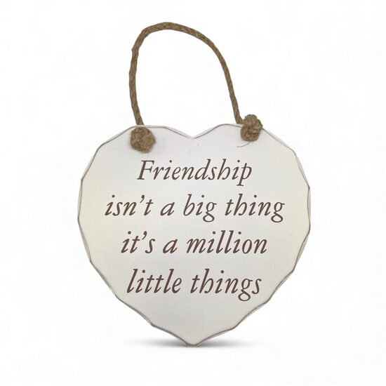 Dekors Sirds ar uzrakstu Frienship isn`t a big thing 
