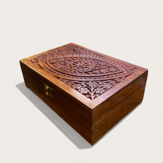 Koka kastīte 24 ēteriskajām eļļām no  koka